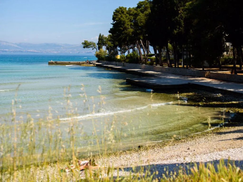 Beach & Waterfront