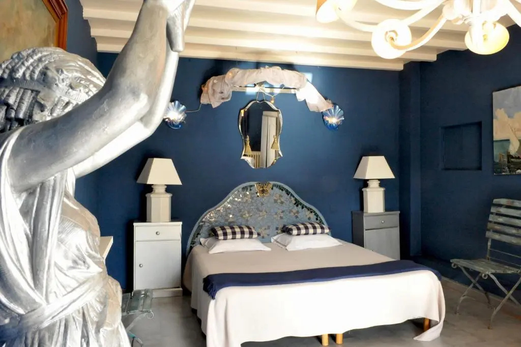 Superior Double room with garden view (full double bed)