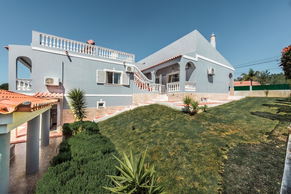 Villa Cadre - 5BR w Private Pool & Snooker Table