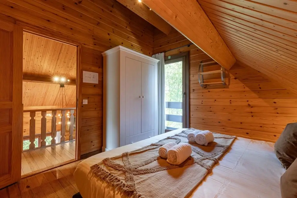 Huswell - Tranquil Retreat Cozy Chalet in the Heart of Urse - фото 5