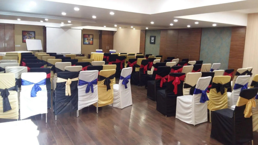 Lemon Tree Hotel Vadodra - фото 19