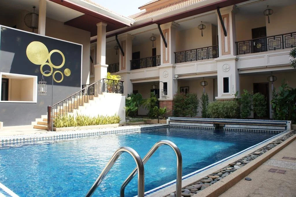 Glur Chiangmai - Général