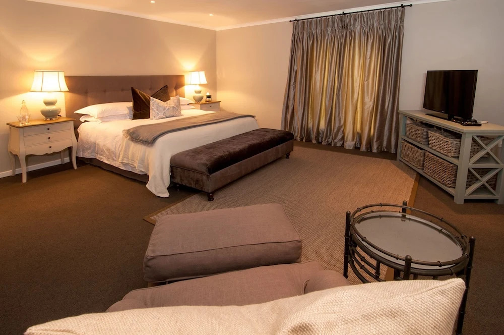 Luxury Double Suite with view full double bed
