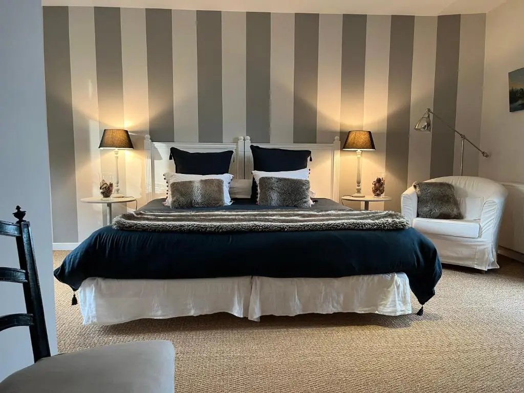 Standard Double room with garden view (full double bed)