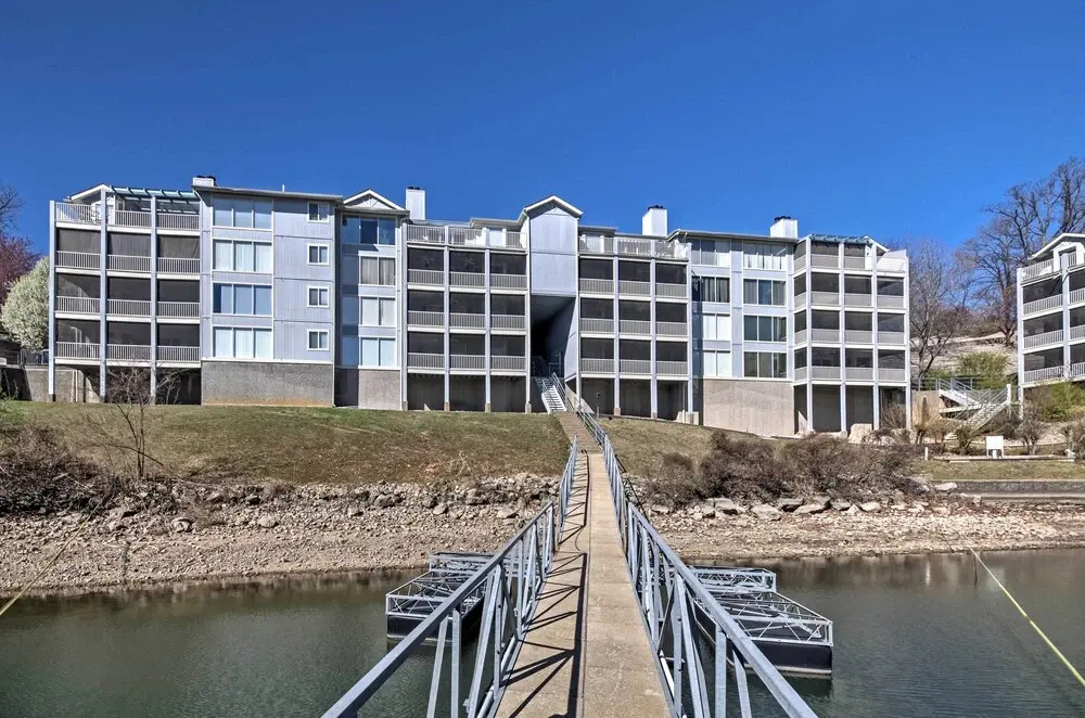 Luxe Lakeside Regatta Bay Getaway w/ Pool Access!