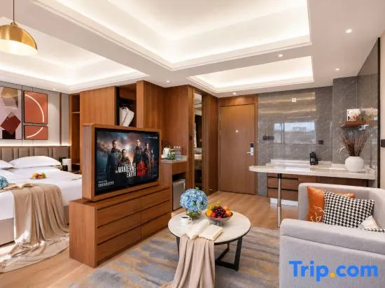Luxury Suite