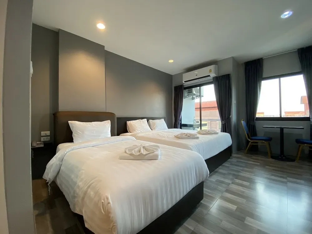 Deluxe Triple room with balcony