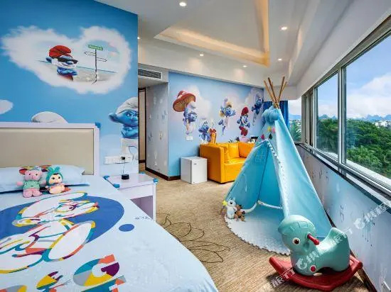 Standard Family room with river view