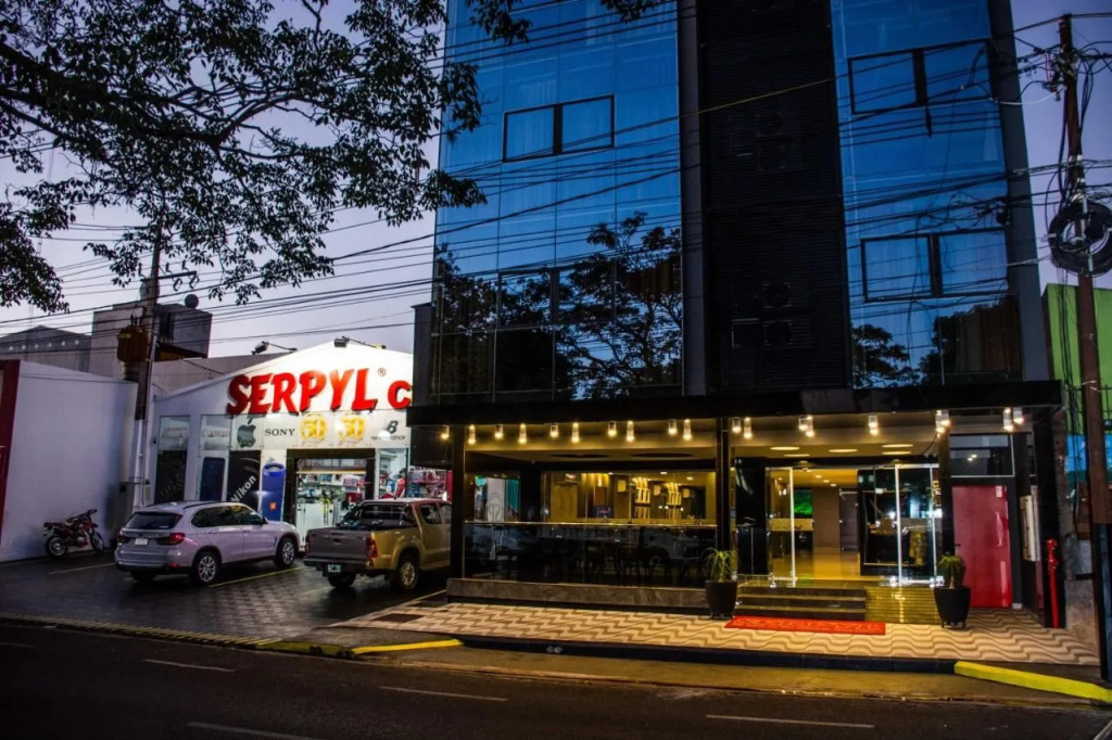 SERPYL Plaza Hotel