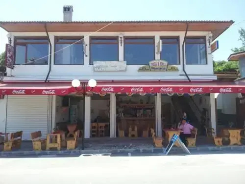 Zlatnoto Pile Restaurant & Rooms