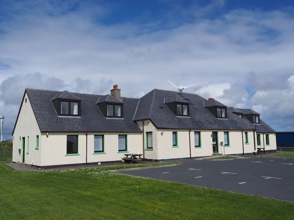 Decca Apartments