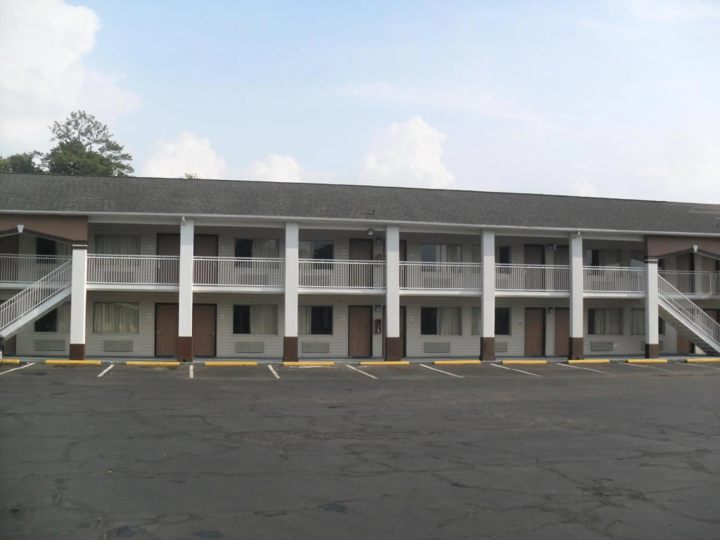 Newport News Inn