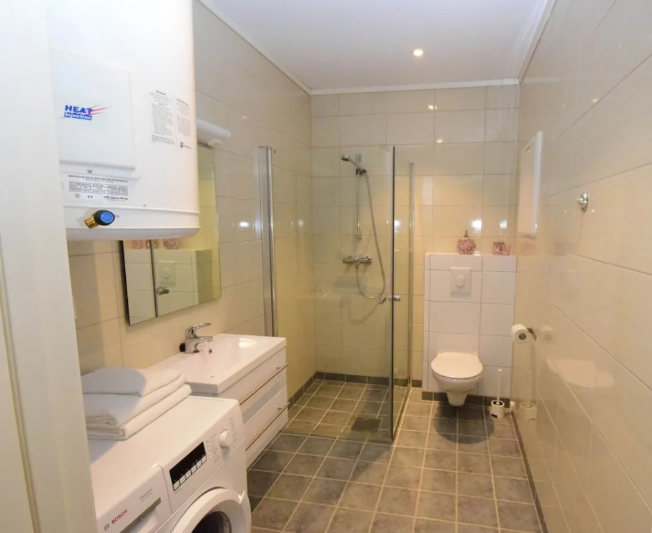 3 Bedrooms Apartment with sea view