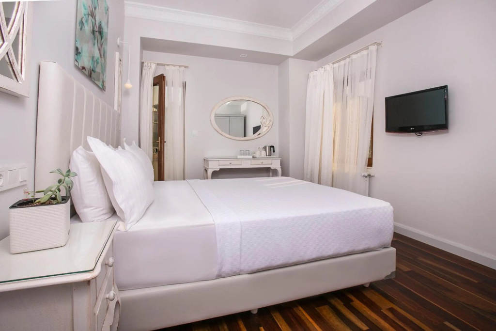 Отель Ascot Hotel Buyukada в Адаларе
