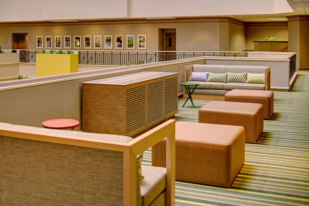 Lobby & Reception