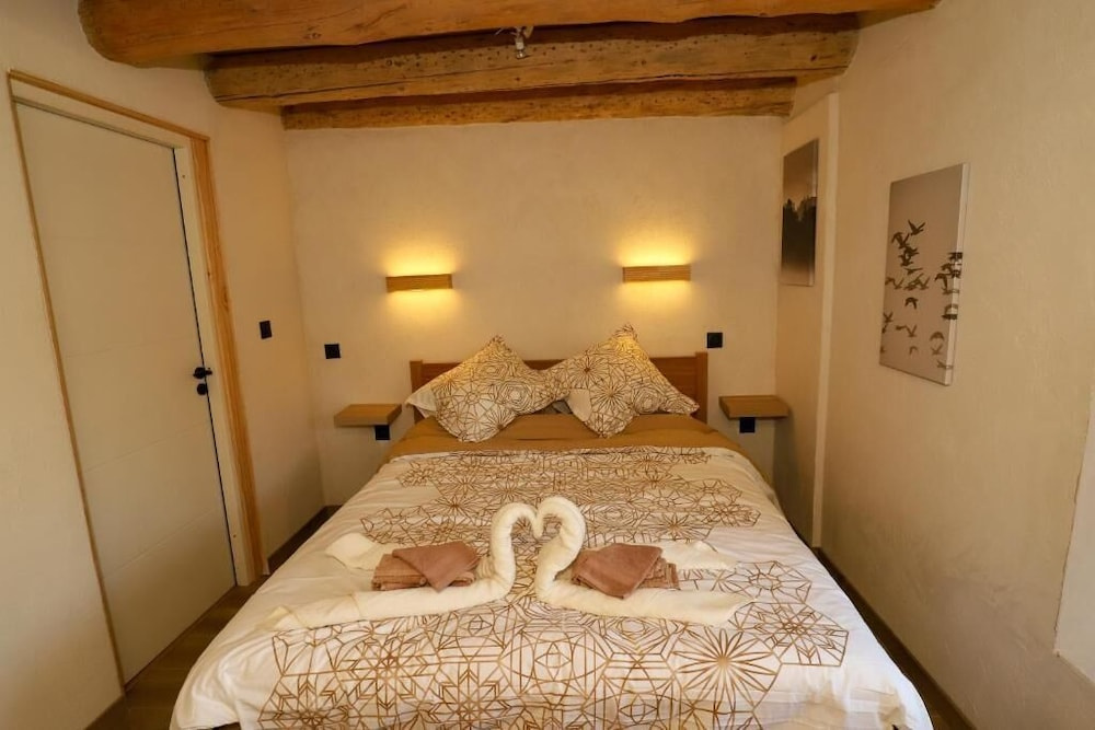 Voir la photo 3 — L Hôtel Enfoncé Chambres et table d Hôte