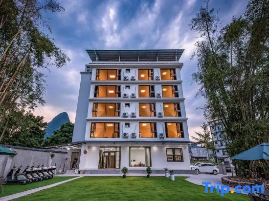 Xiangzhu Ziyuan Homestay (Yangshuo Li River Front View Balcony Branch) in Guilin