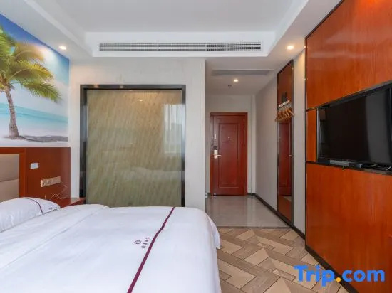 Standard Double room with lake view (full double bed)