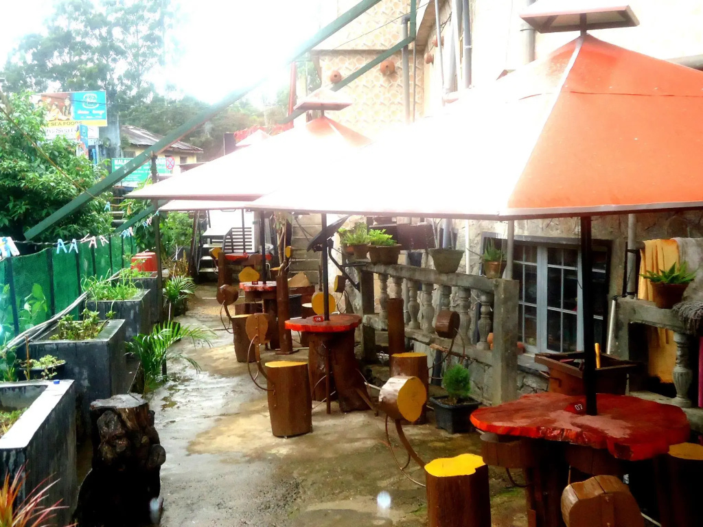 Cool Land Hot Hut