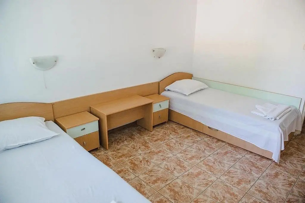 Economy room