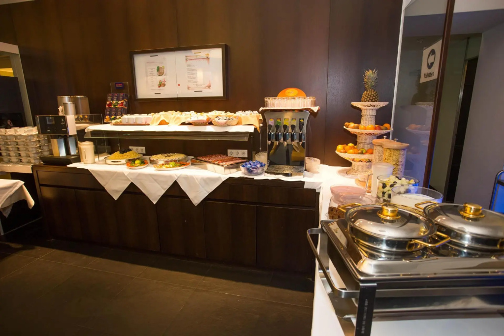 Hotel photo 12