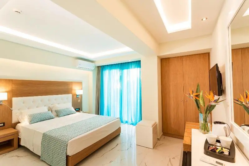 Standard Double room with garden view (full double bed)