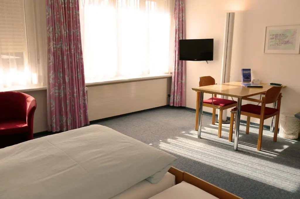 Standard Double room (full double bed)