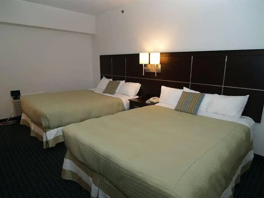 Emerald Crown Hotel - Général