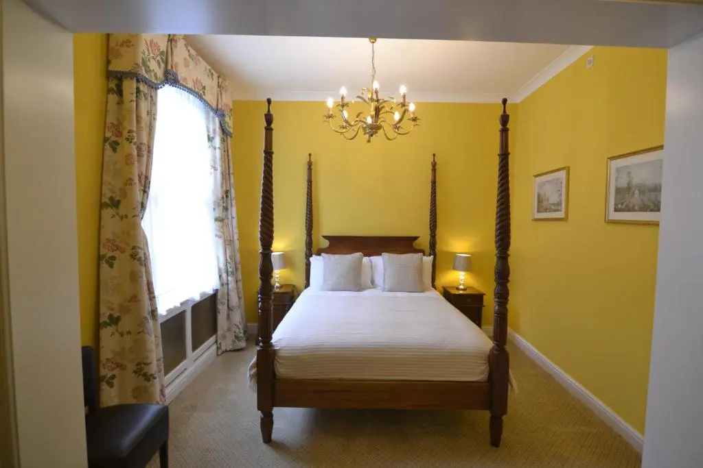 Angel & Royal Hotel - Chambres