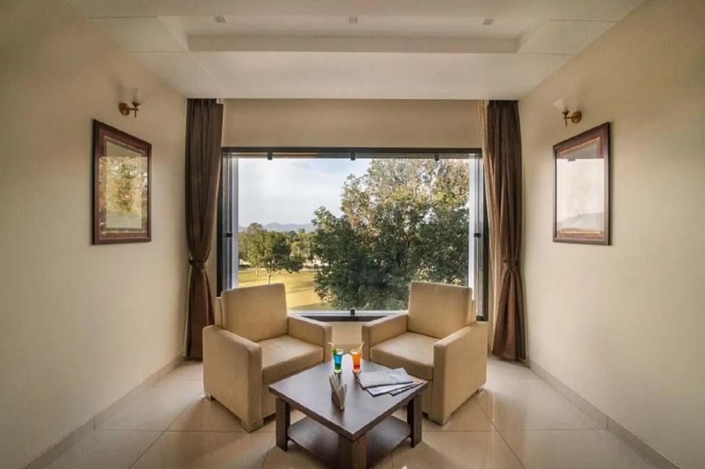 Savitri Resorts - Général