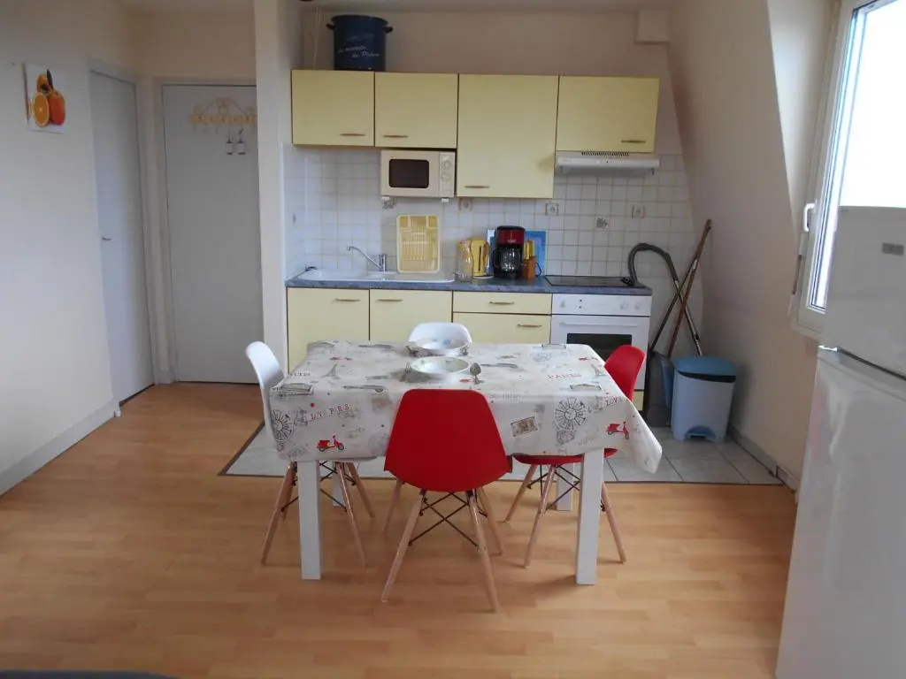 2 Bedrooms Apartment