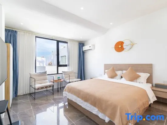 Standard Double room with courtyard view (full double bed)
