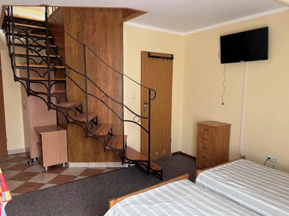 Standard Quadruple Family room