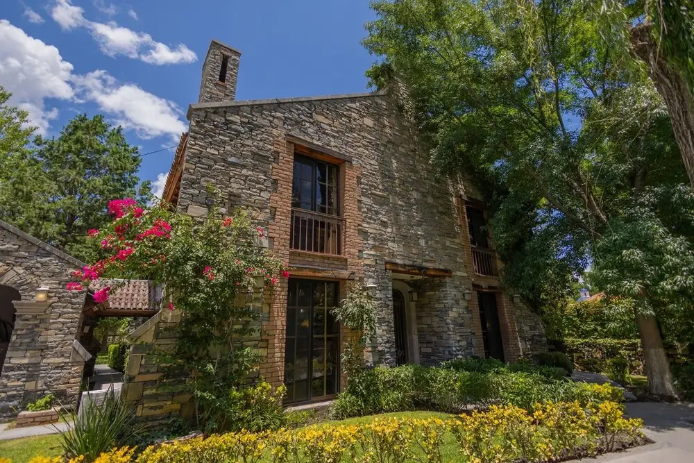 Casa Rincón by Lumina