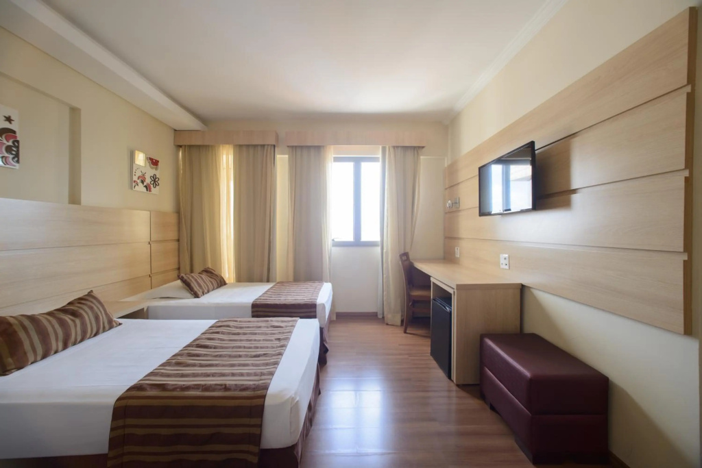 Faro Hotel — 5