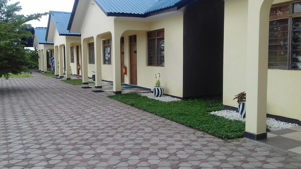 Remarkable 10-bed Cottages in Bagamoyo