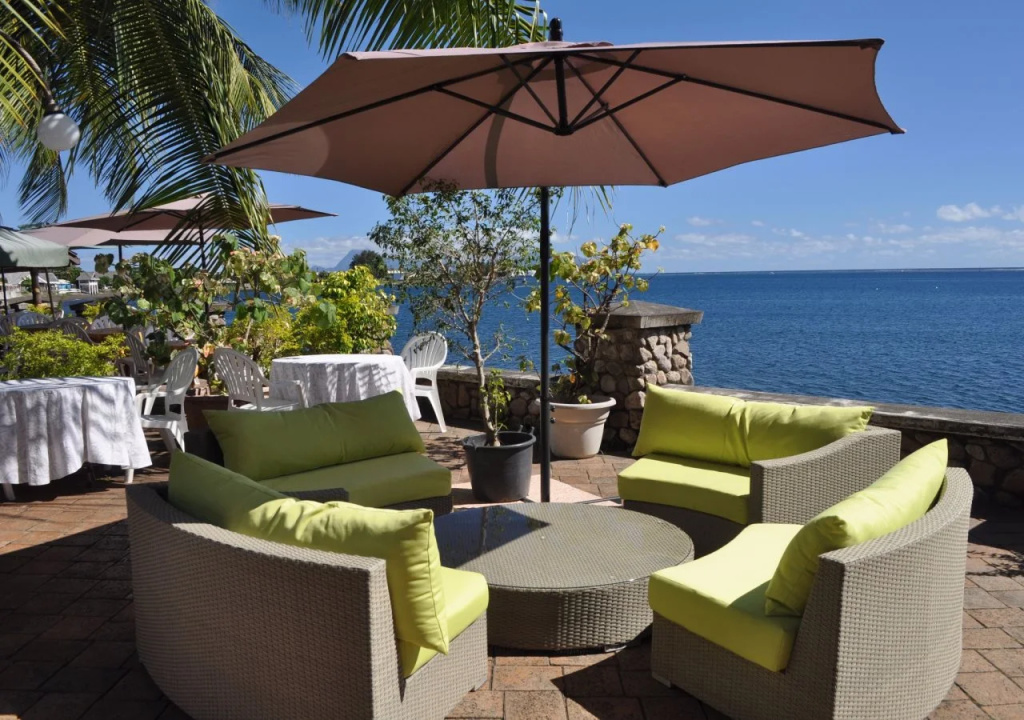 Beach & Waterfront