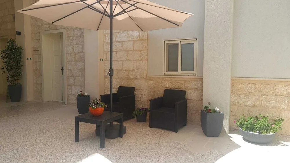 Aida Guest House