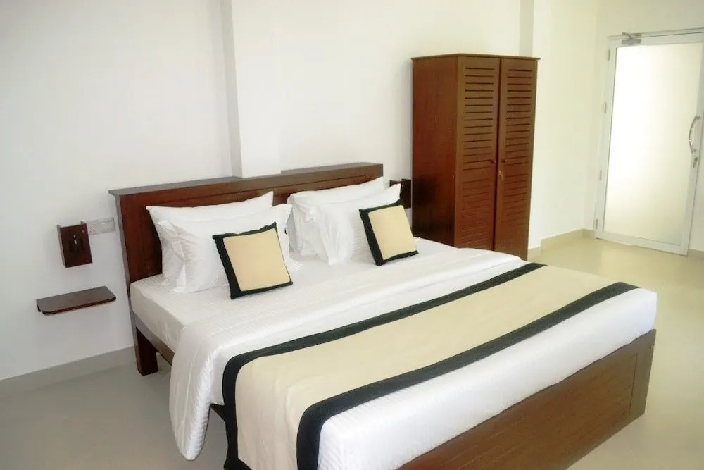 Luxury Double room with balcony (full double bed)