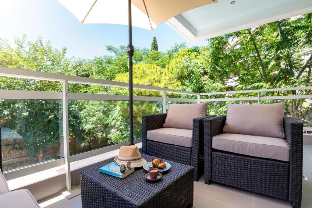 Lux 1-bedroom apartement next to the sea in Voula