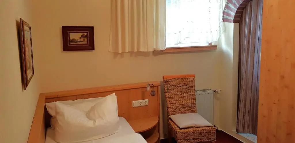 Pension Helvetia - Chambres