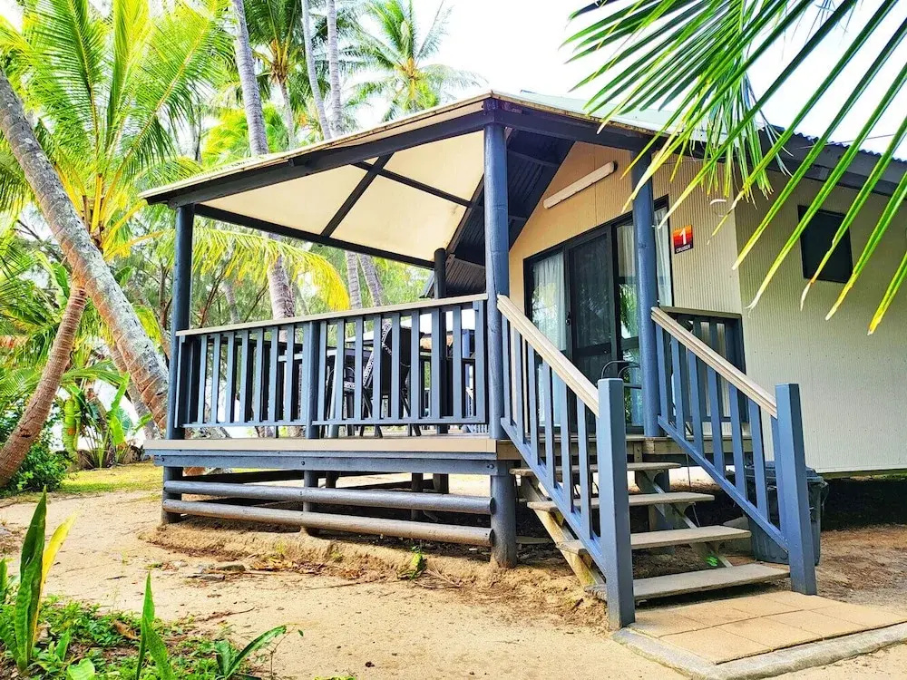 Ellis Beach Oceanfront Bungalows