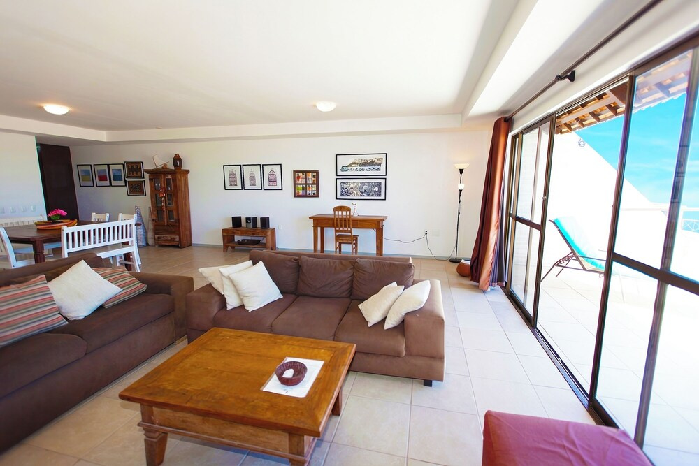 2 Bedrooms Apartment with balcony