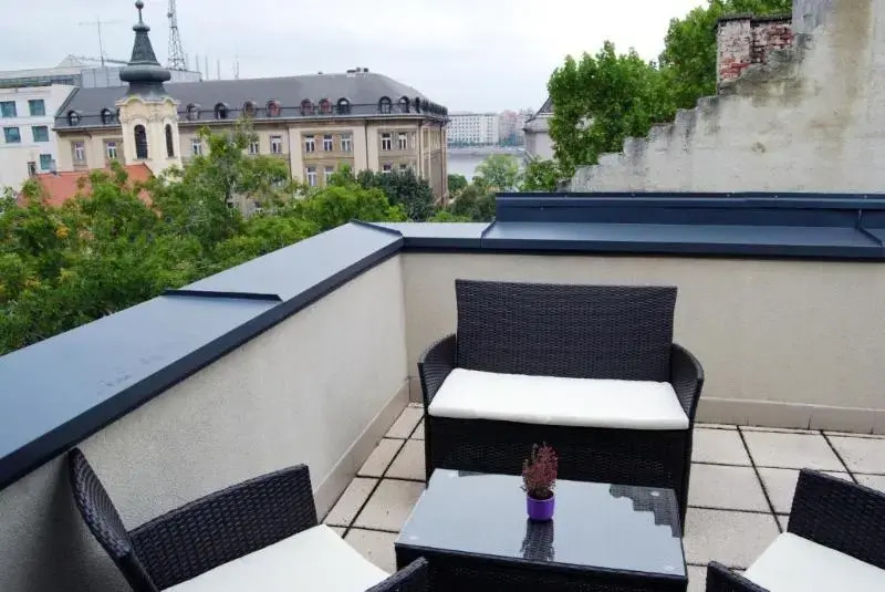 Двухместный номер Standard с балконом двуспальная кровать в Regnum Residence