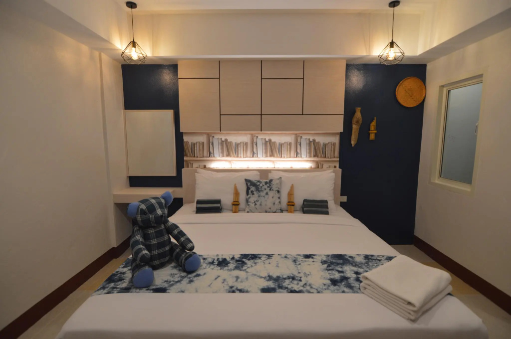 Deluxe Double room (full double bed)