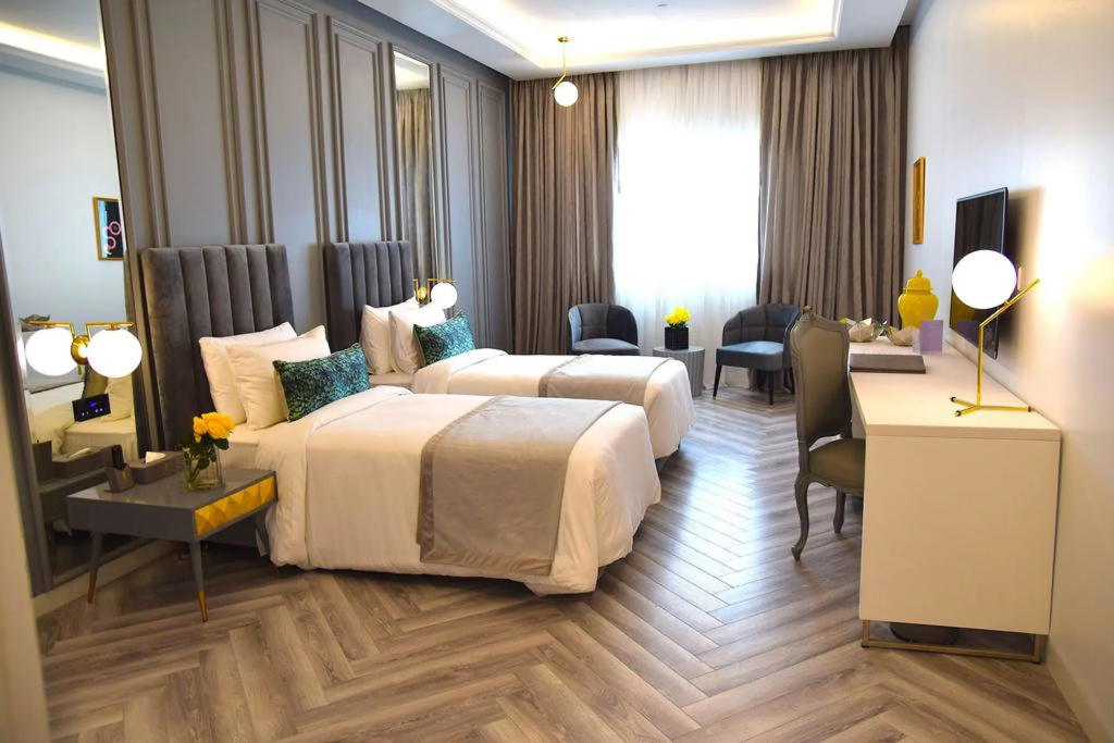 The Nishat Hotel Johar Town - 4