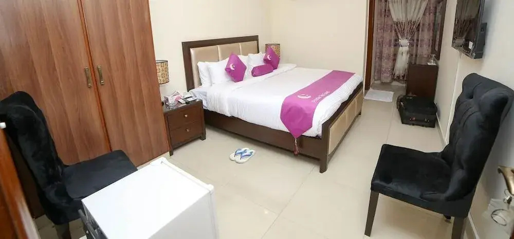 Hotel Premier Inn Grand - Chambres