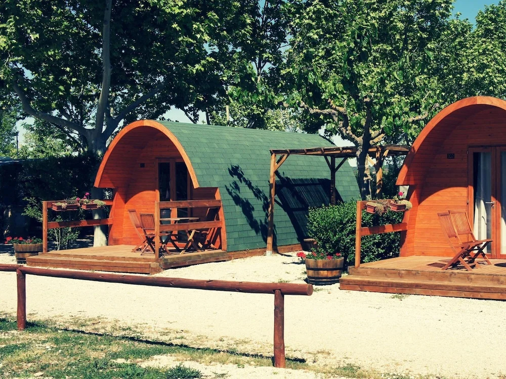 1 Bedroom Bungalow