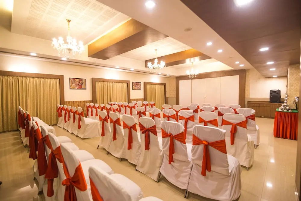 Hotel Monarch Guestline in MIDC Rabale, Navi Mumbai - Général