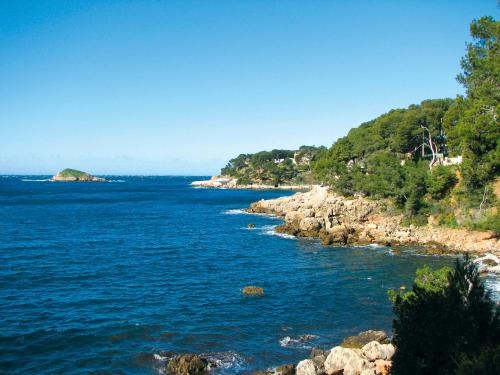 Beach & Waterfront